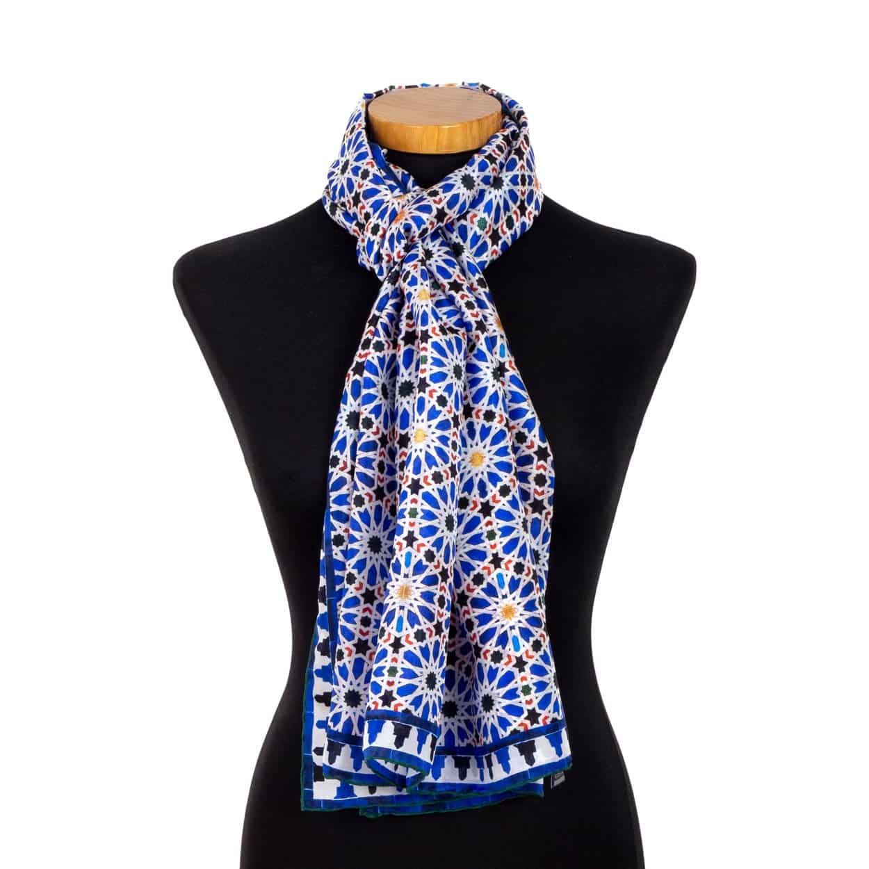 Pañuelo de seda azul y blanco para el cuello inspirado en el arte islámico