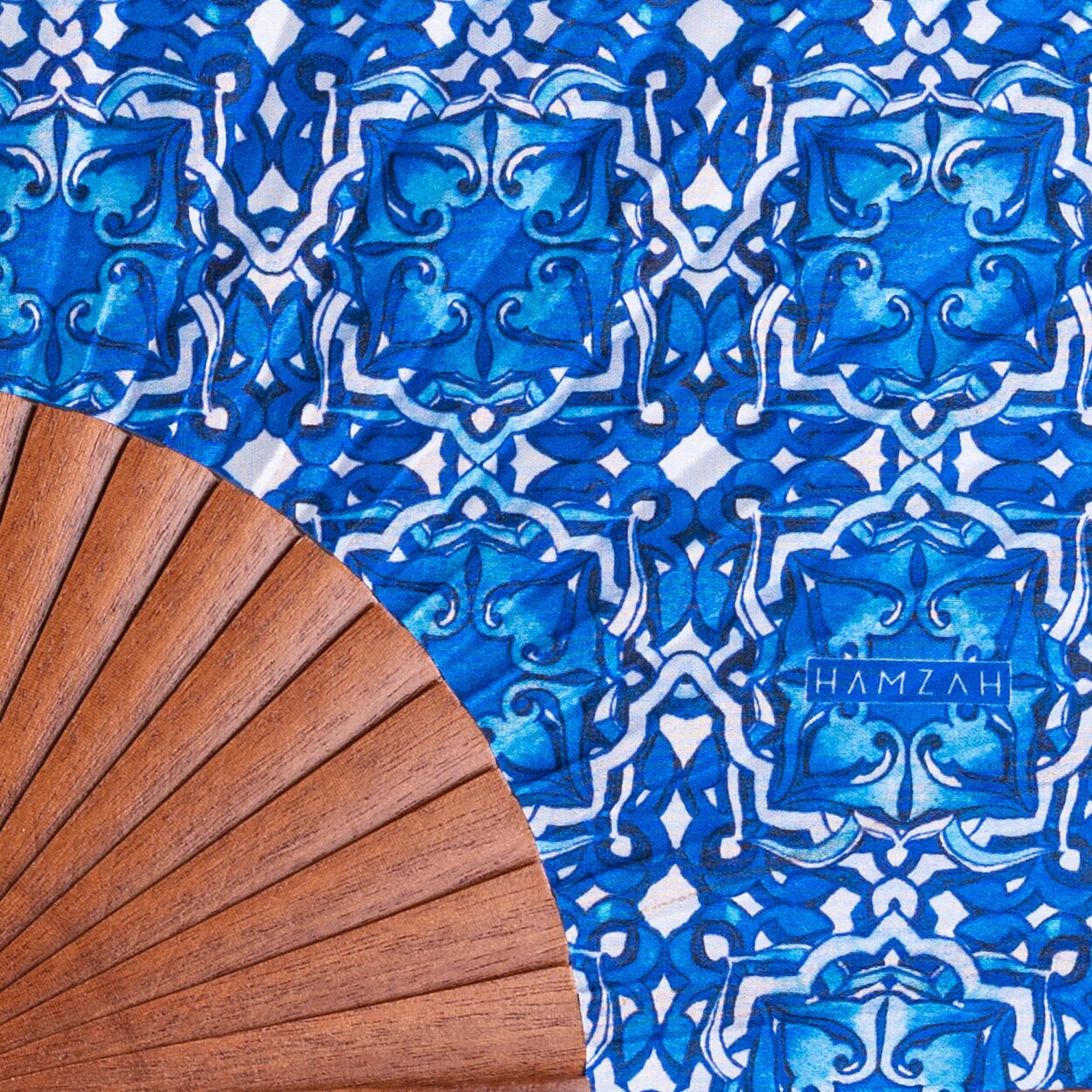 Abanico Seda Azul y Blanco Farah - Imagen 4