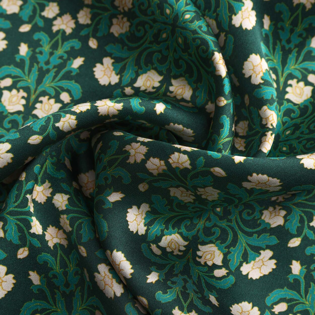 Pañuelo Seda Verde con Flores Muguet