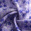 Pañuelo Morado Cuadrado Seda Sevilla – detalle 4