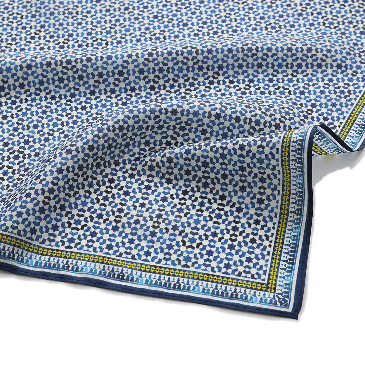 Pañuelo Cuadrado Seda Azul Mosaicos Basma - detalle 3