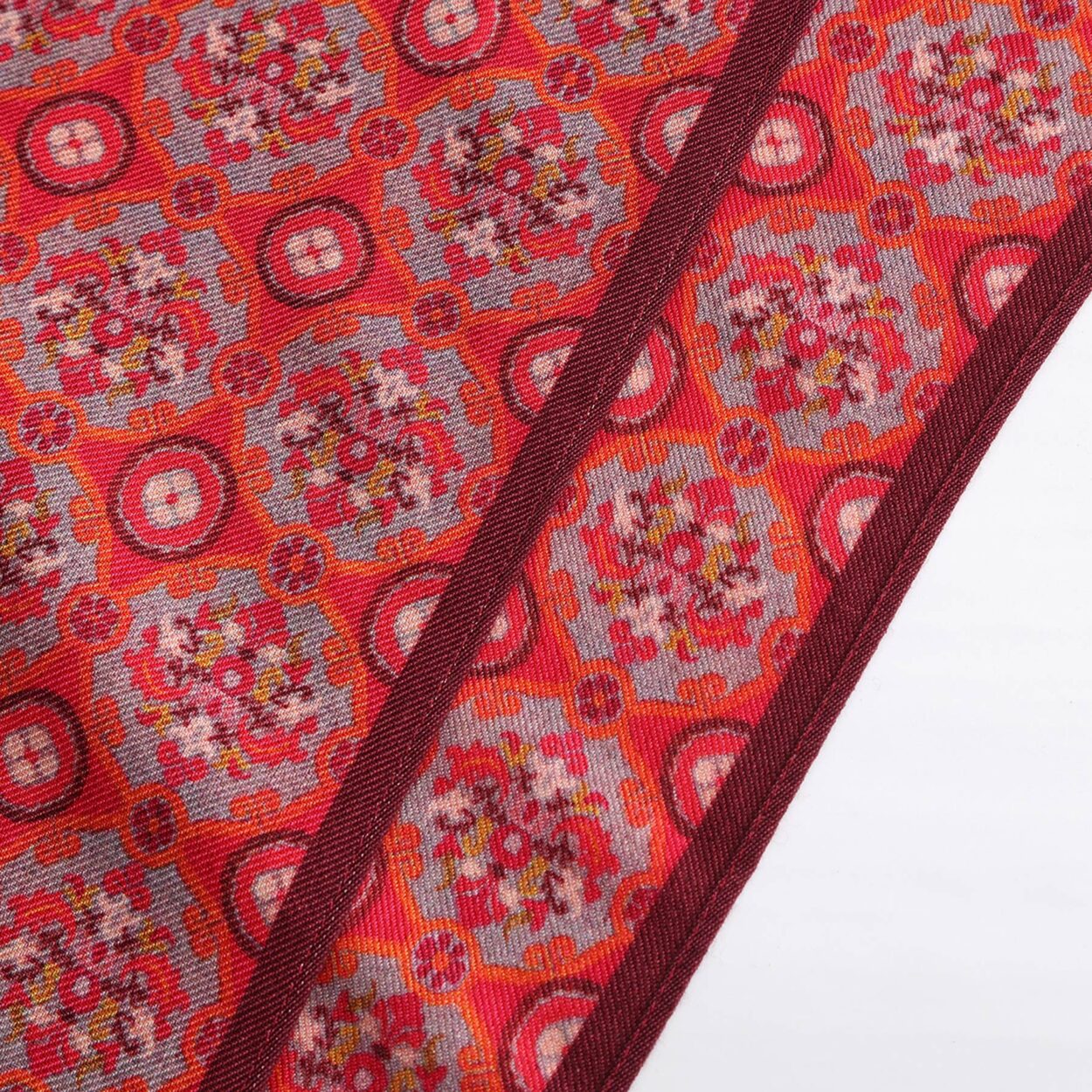 Pañuelo Seda y Lana Rojo Naum - detalle 4