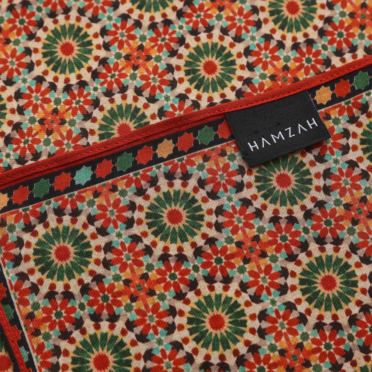 Pañuelo Modal Rojo y Verde Mosaicos Zubaida - detalle 8