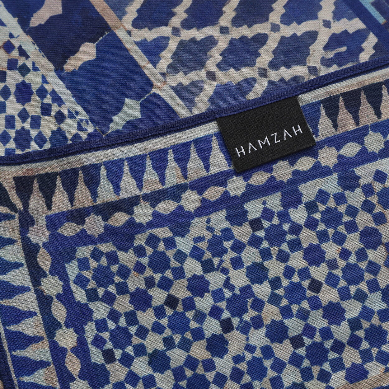 Blue Mosaic Modal Scarf Almunia - detail 9