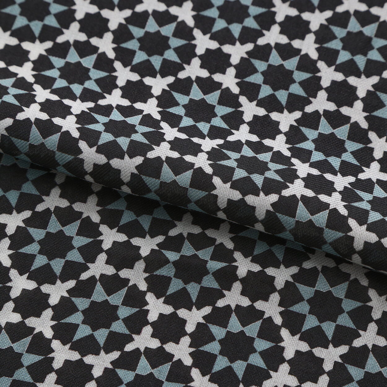 Pañuelo Modal Negro y Turquesa Mosaicos Zoraida - detalle 5
